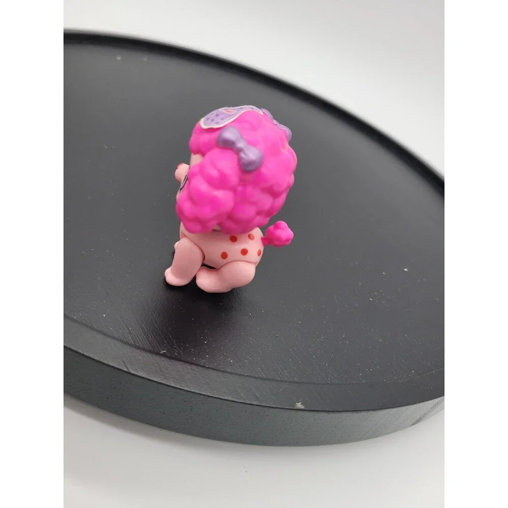 LOL PET RESCUE Series 1 Mystery Collectable Capsule ZURU - Magenta